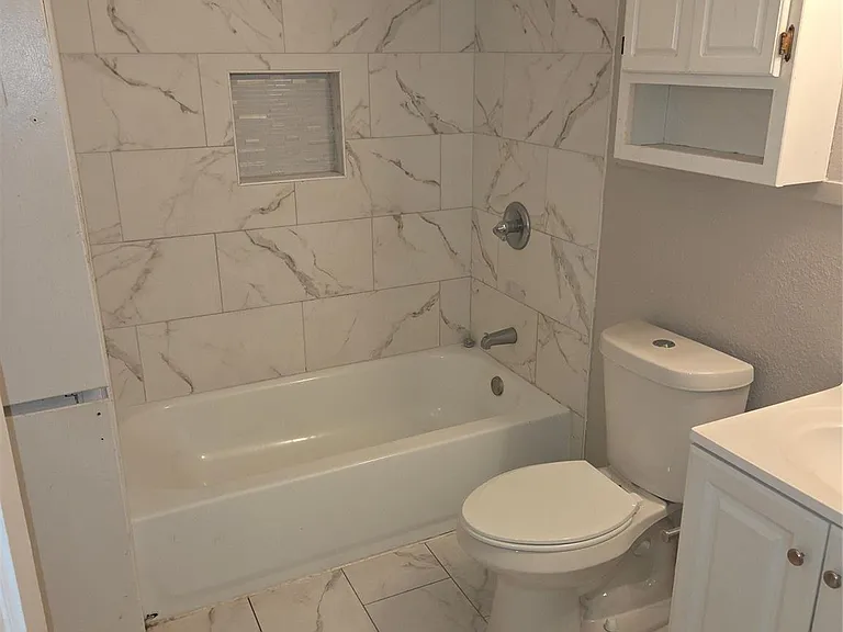 505 Peggy St — Photo 9