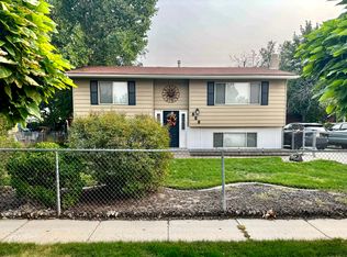 528 E Aloha Ln, Sandy, UT 84070