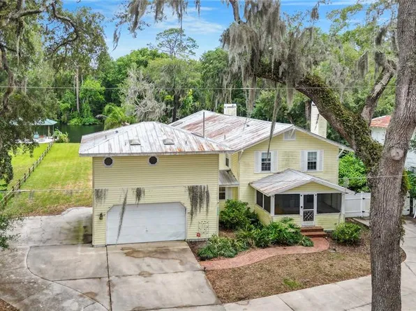 6209 Riverside Dr, Yankeetown, FL 34498