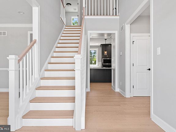 2nd image of 425 Pastell Ln