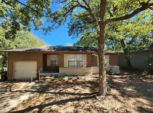 1109 Oak Ridge Dr, Denison, TX 75020