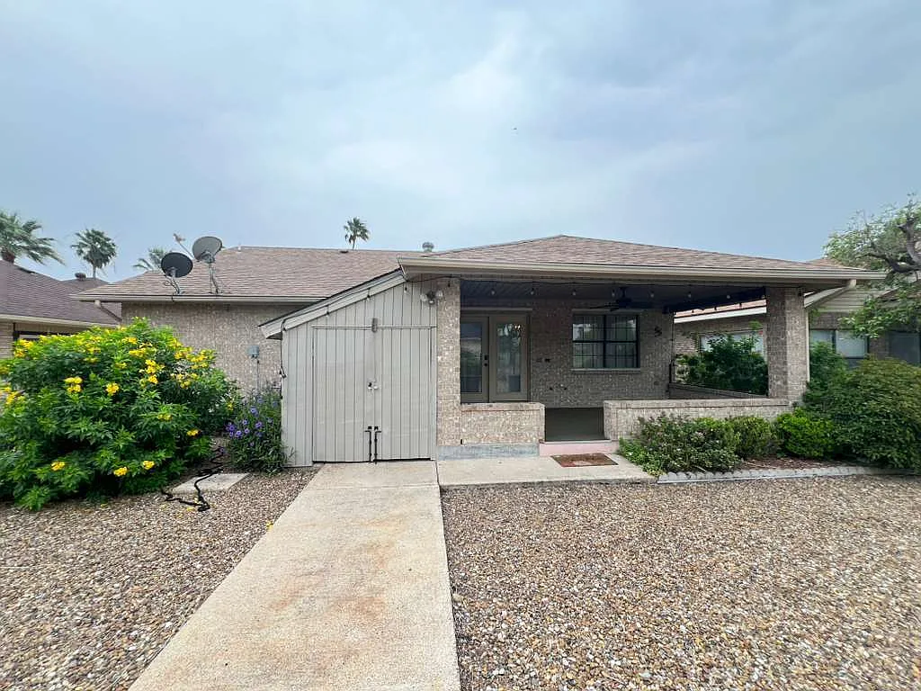 812 Santa Anna Drive - 1 — Photo 2