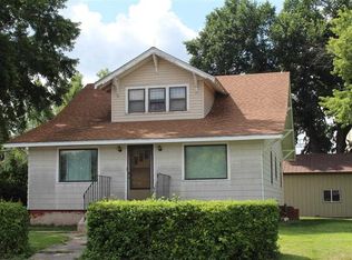 301 W 1st St, Big Springs, NE 69122