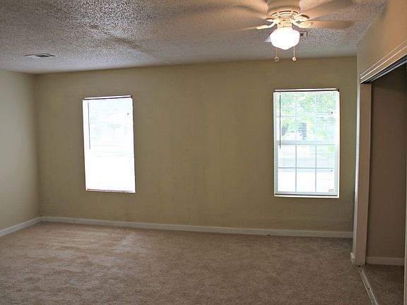 4th image of 1702 Standridge St