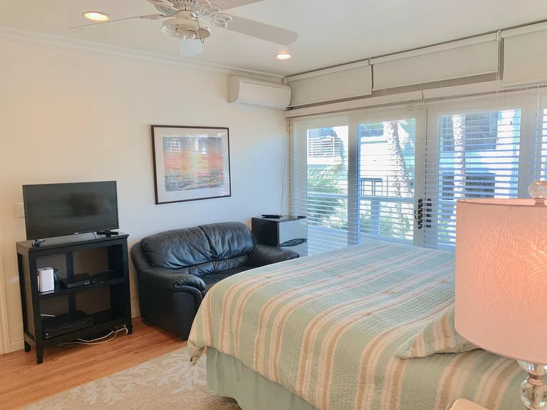 3003 Ocean Front Walk #1/2 — Photo 17