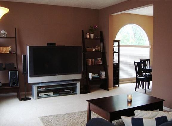 2nd image of 8629 Heritage Woods Ct