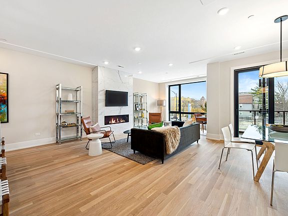 2nd image of 3352 N Ashland Ave #2S