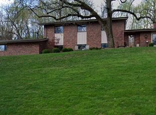 1808 Westwood Dr, Leavenworth, KS 66048