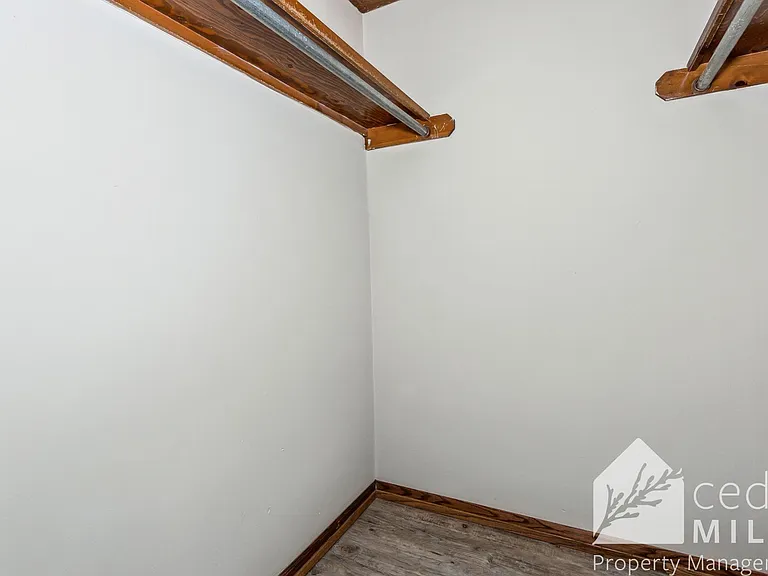 Stone Edge Apartments — Photo 10