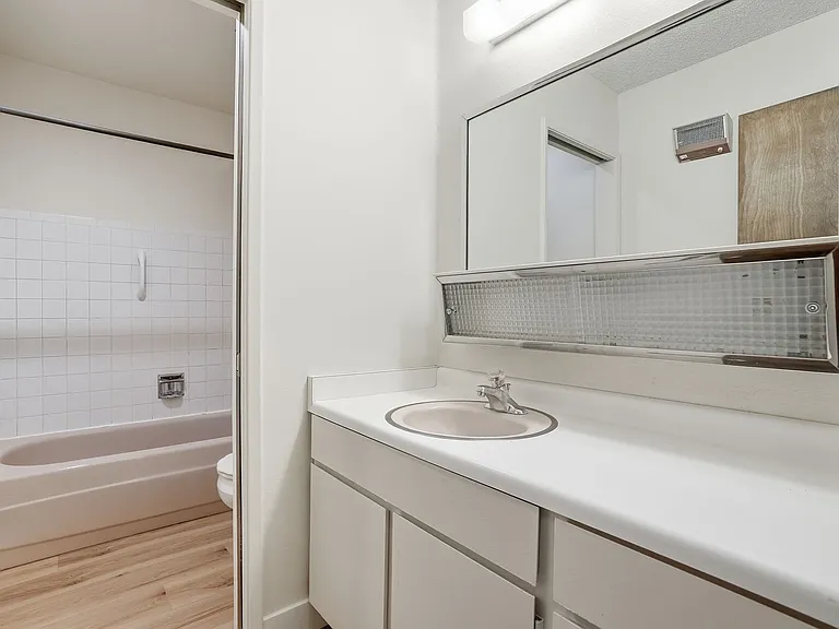 3102 E 27th Ave — Photo 37