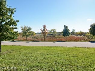 2 Oliver Way, Hawthorn Woods, IL 60047