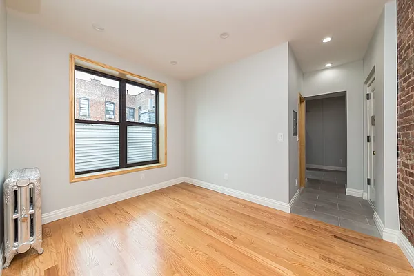 Rented by Compass | media 10