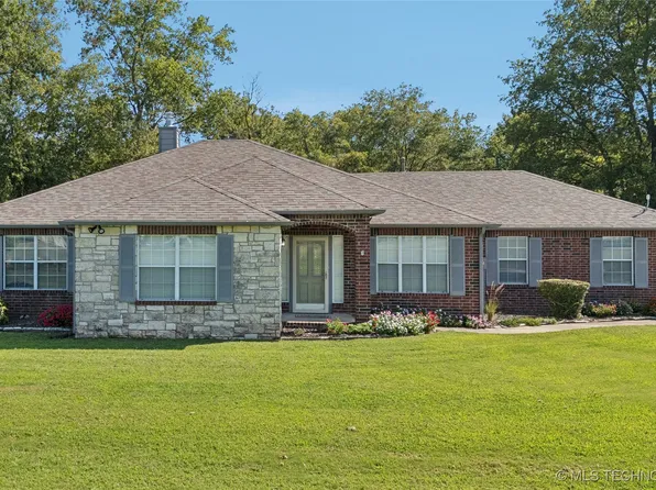 5920 Lake Dr, Mounds, OK 74047