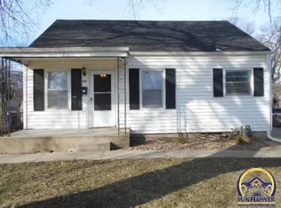 2808 SW Reynolds Dr, Topeka, KS 66606