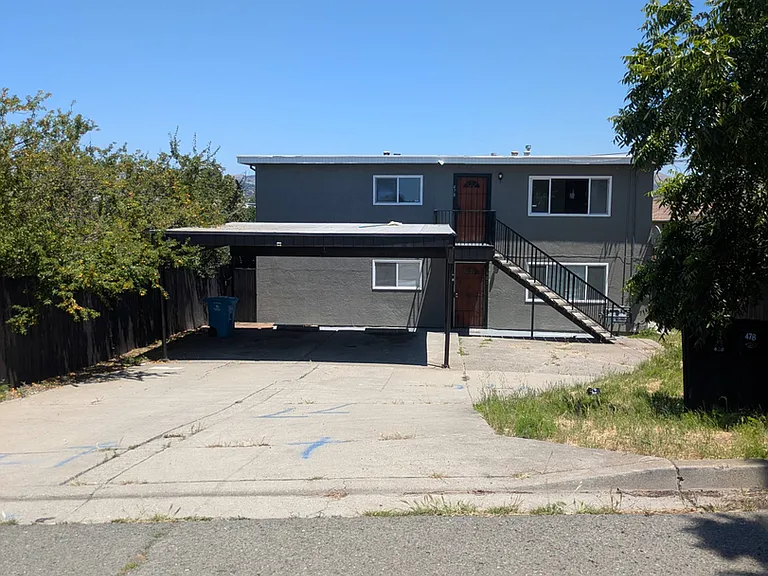 478 Porter St — Photo 16