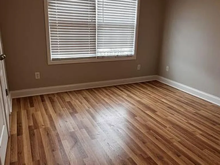 73 Pulaski St — Photo 16