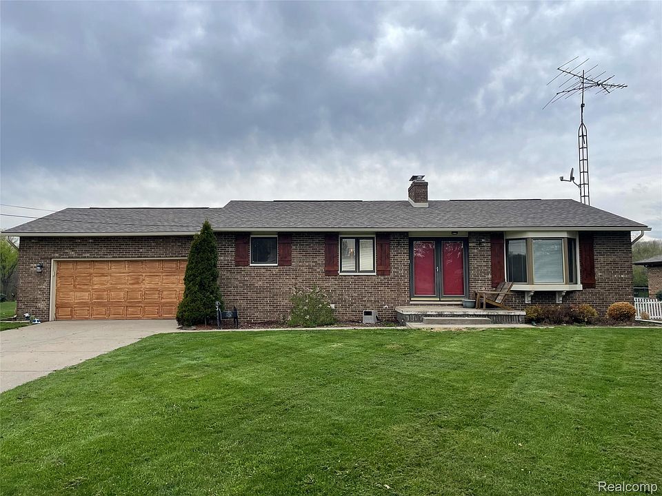 1st image of 3480 Clearwater Dr