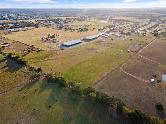 3rd image of 1886 Jay Bird Ln