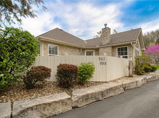957 NE Devon Dr #1B, Lees Summit, MO 64064