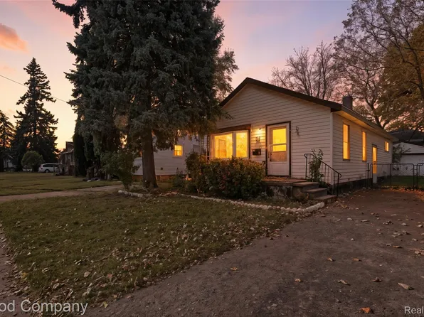 3221 Harris St, Ferndale, MI 48220