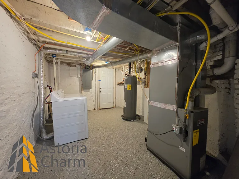 905 N Patterson Park Ave — Photo 44