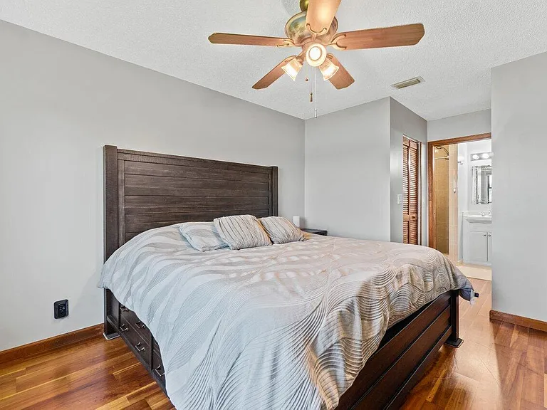 12542 Westhampton Cir — Photo 11