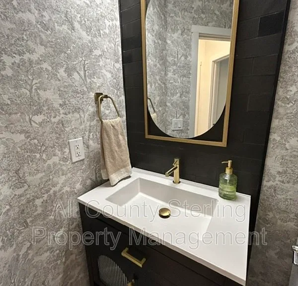 184 Birchmont Dr — Photo 15
