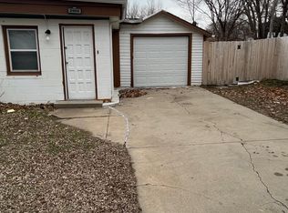 2905 E Stadium Dr, Wichita, KS 67214