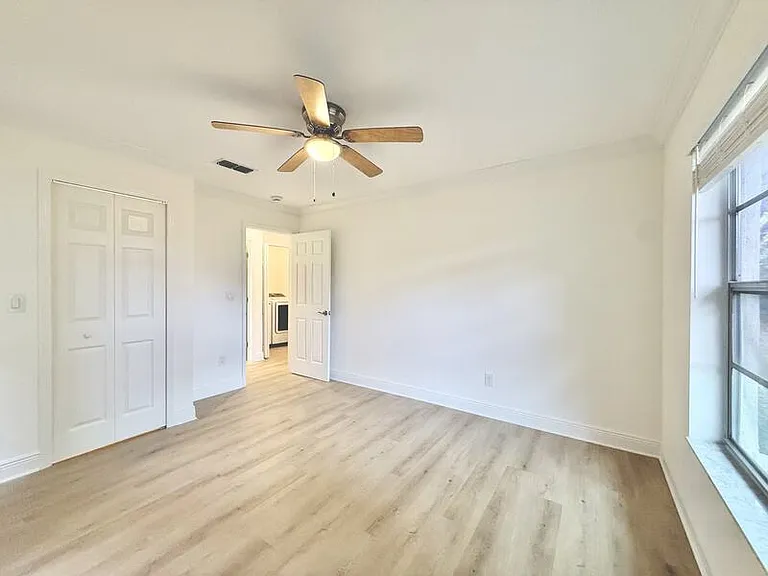 2869 Thistle Ct N — Photo 28