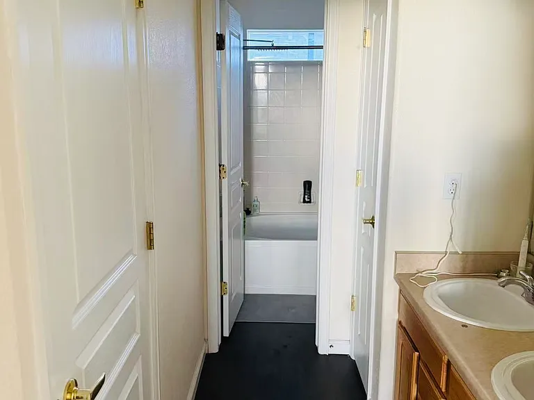 16901 E Warren Pl #B — Photo 7