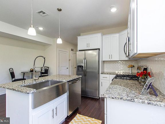 2nd image of 816 N 16th St Unit 2