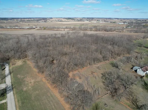 550 Stiner Ave, Hillsdale, IL 61257