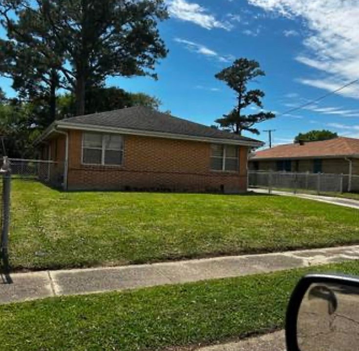 1st image of 3511 De Armas St