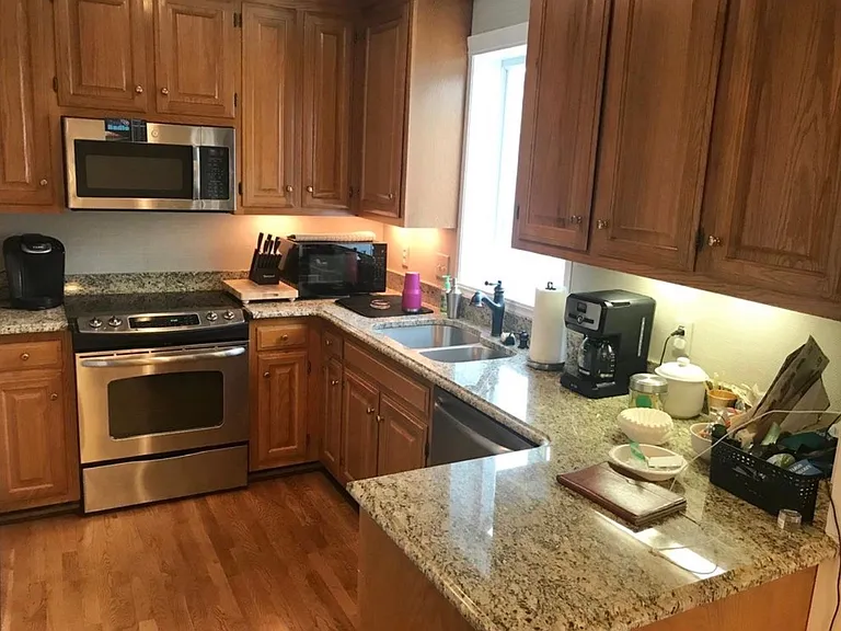 104 Saint Charles Pl — Photo 4