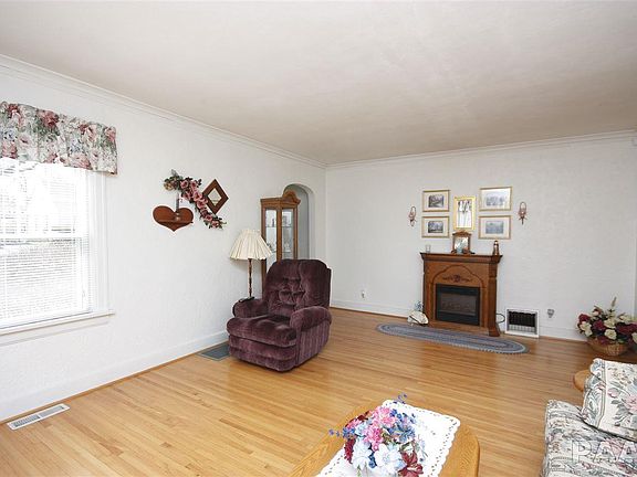 5th image of 1003 E Willcox Ave