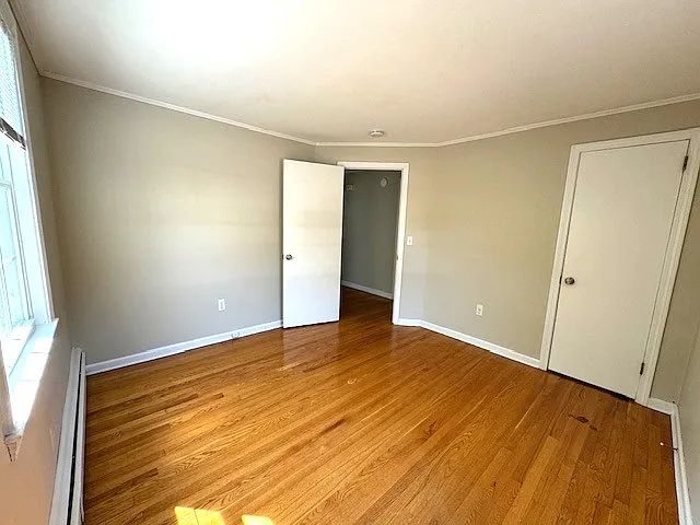 Sedgwick & Woodrow Apartments — Photo 21