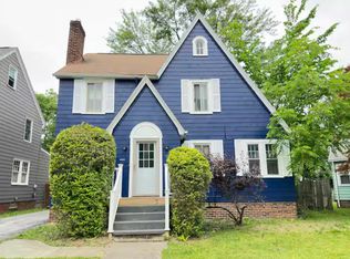 900 Vineshire Rd, Cleveland Heights, OH 44121