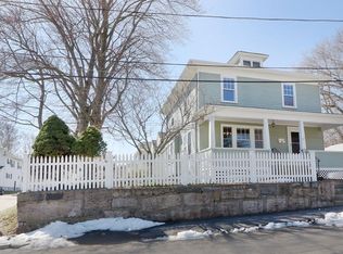 107 Bunker Hill Ln, Quincy, MA 02169
