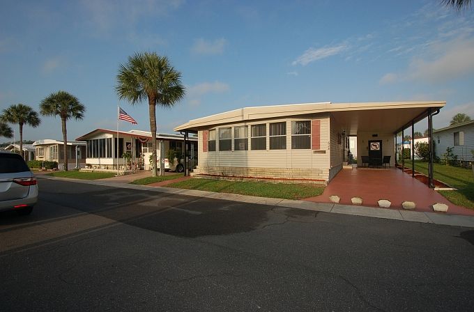 1st image of 628 Poinsettia Dr