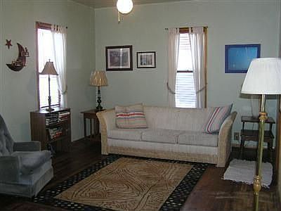 2nd image of 106 S 6th St