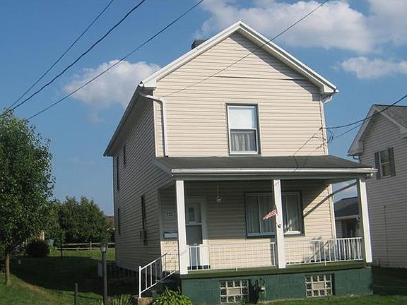 2nd image of 722 Julia St