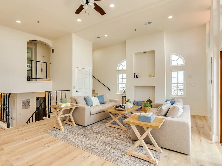 411 Sailfish St #101 — Photo 4
