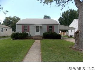 302 Doerr St, Roxana, IL 62084