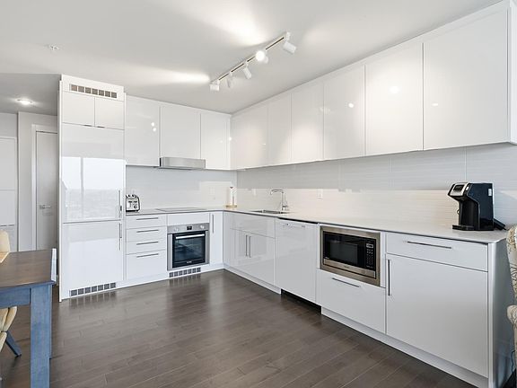 3rd image of 10360 102nd St NW #2911