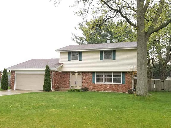 3rd image of 55136 E Lori Ln