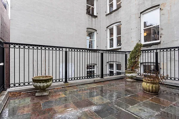 Rented by Douglas Elliman | media 17