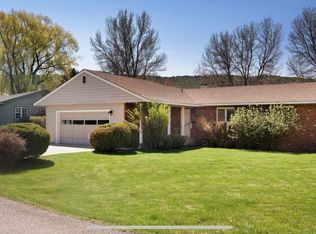 404 Stagecoach Ln, Carbondale, CO 81623