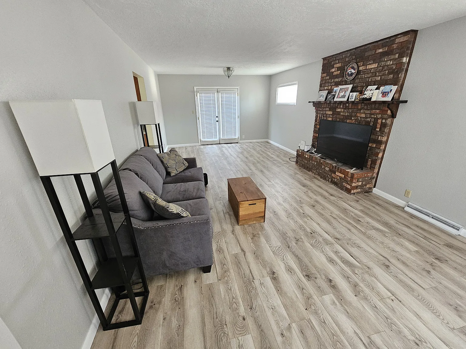 900 Rim Rd — Photo 3
