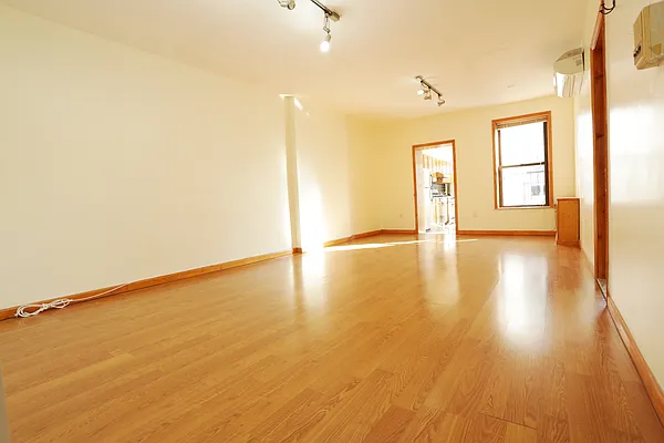 Rented by Metropolitan Property Group | media 1