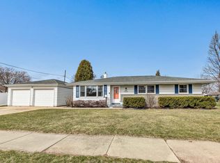 404 S Roger St, Kimberly, WI 54136